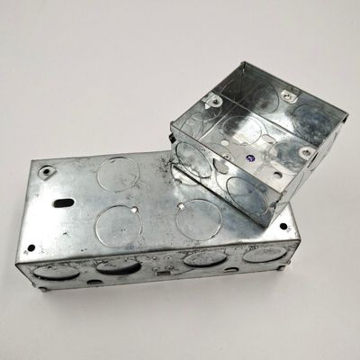 คุณภาพ  BS Standard Switch Socket Box IP65 Galvanized Steel 3X6 3X3 โรงงาน